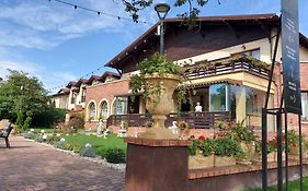 C&C Karo Resort